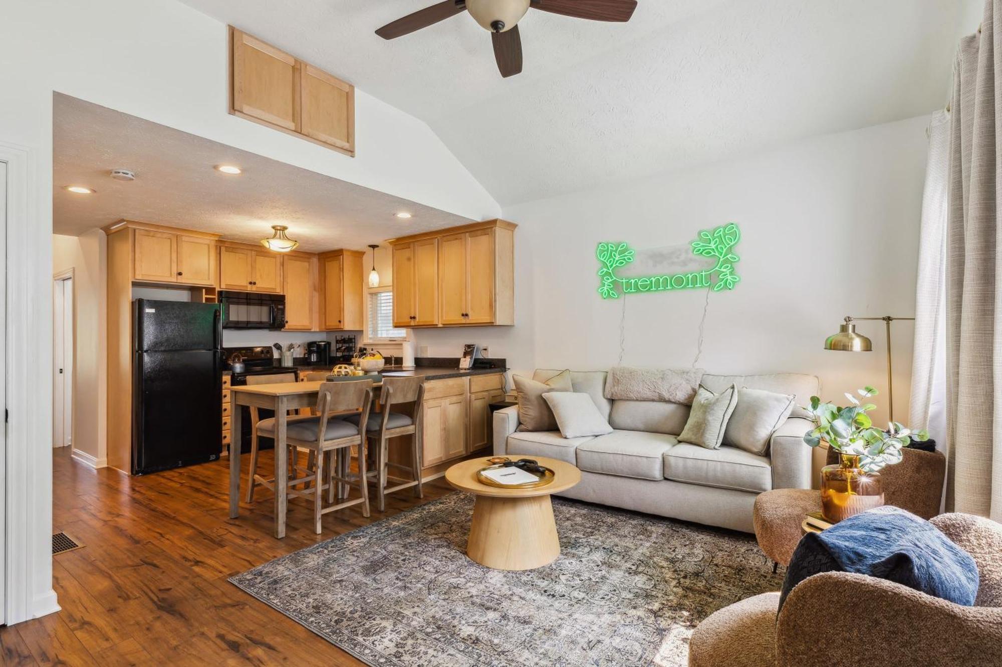 הוילה קליבלנד Newly Renovated Tremont Treasure I Cozy + Modern מראה חיצוני תמונה
